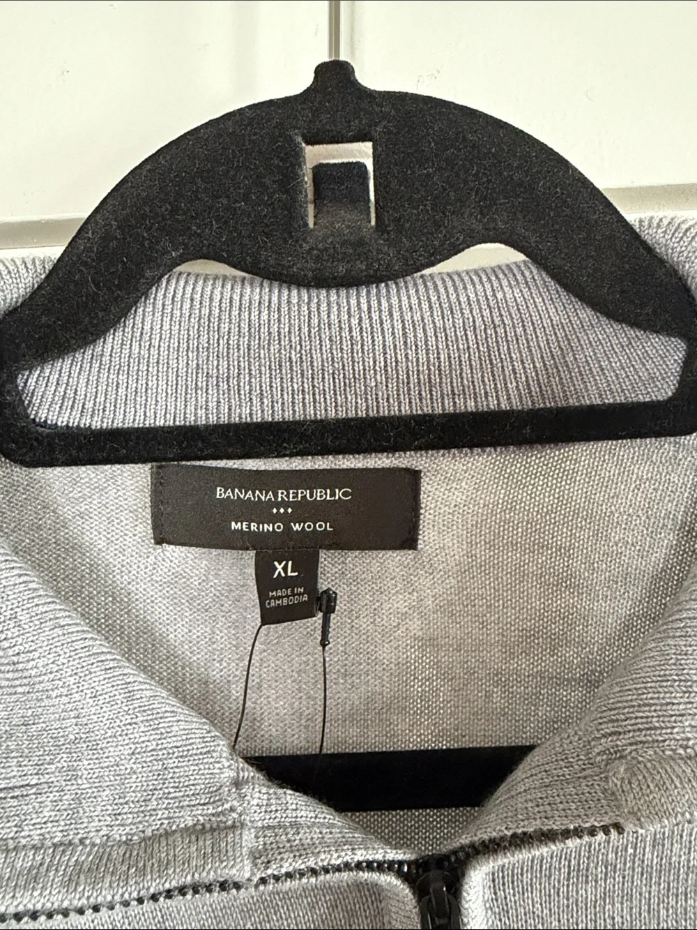 Banana Republic Men’s Merino Wool Light Gray Quarter-Zip‎ Sweater XL
